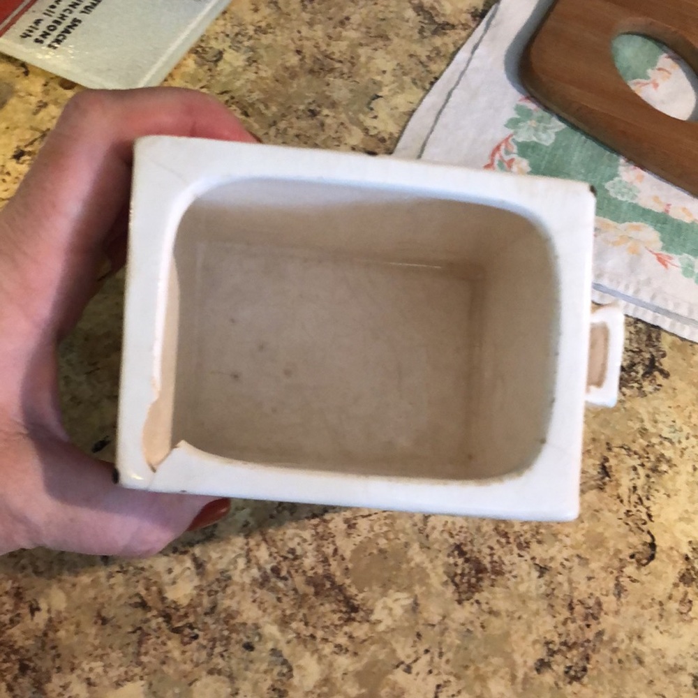 Vintage Ceramic Kitchen Containers - Picture 8 of 9